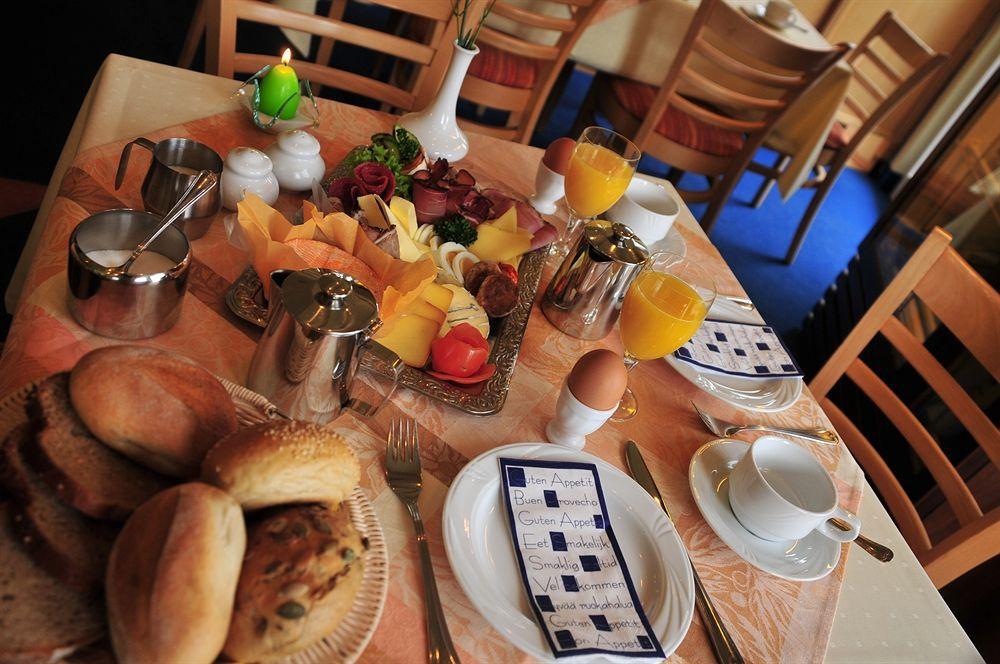 Hotel Am Tierpark Gotha Restoran gambar